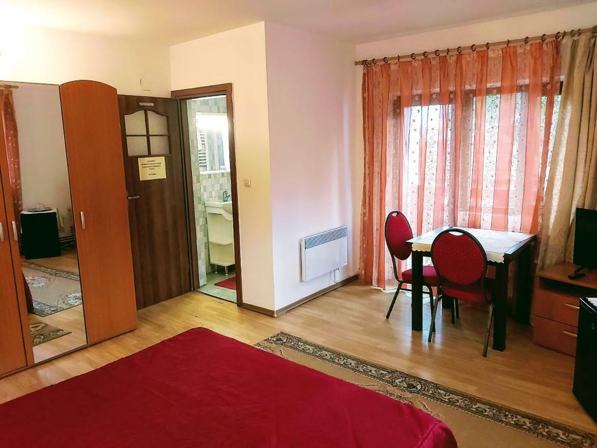 Pensiunea Agroturistica Piscul Soarelui Campulung Exterior photo